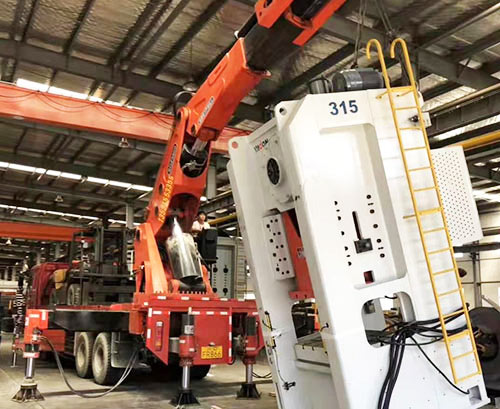 襄城提升工作效率，选择优质折臂吊租赁服务