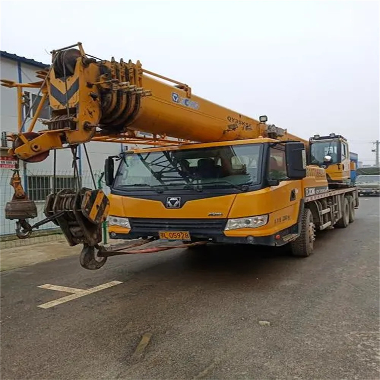 襄城吊车出租保险：全面覆盖，安全无忧