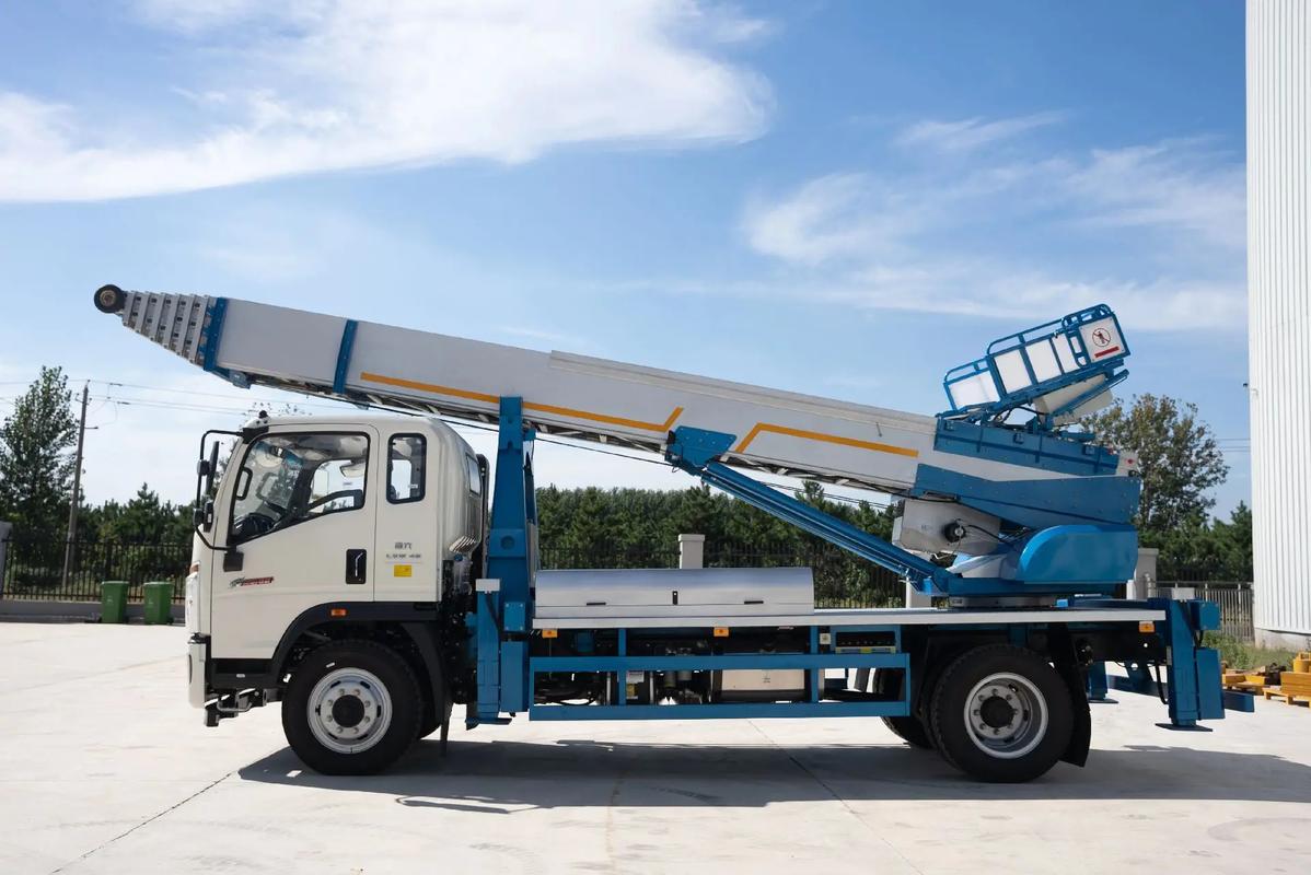 襄城云梯上料车租赁费用